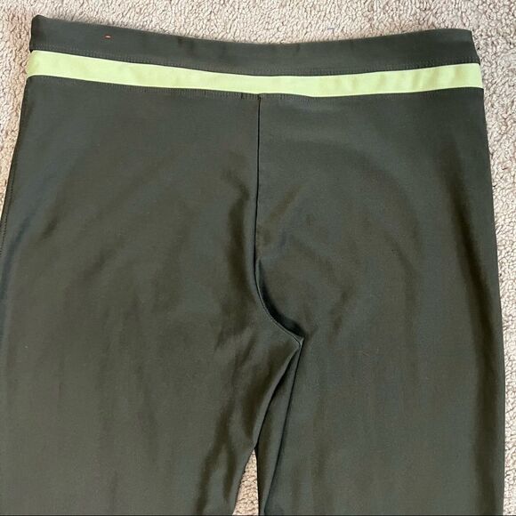 nike Green Dry Fit Active Workout Cropped Leggings Athleisure Gym Medium - Picture 4 of 6